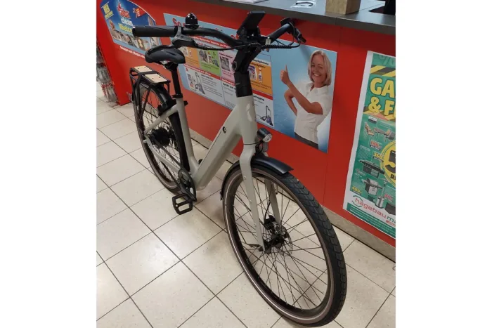 E-Bike One Two unisex 02 • stolz